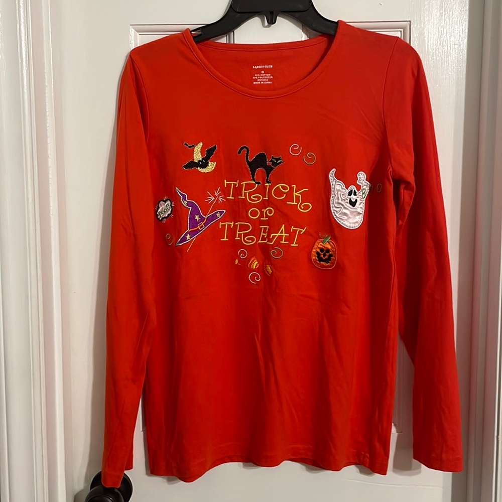 Halloween - small- Shirt - front and back decorated with Halloween